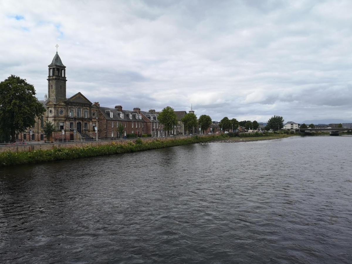 Attic Floor Apartment, City Centre Inverness Zewnętrze zdjęcie