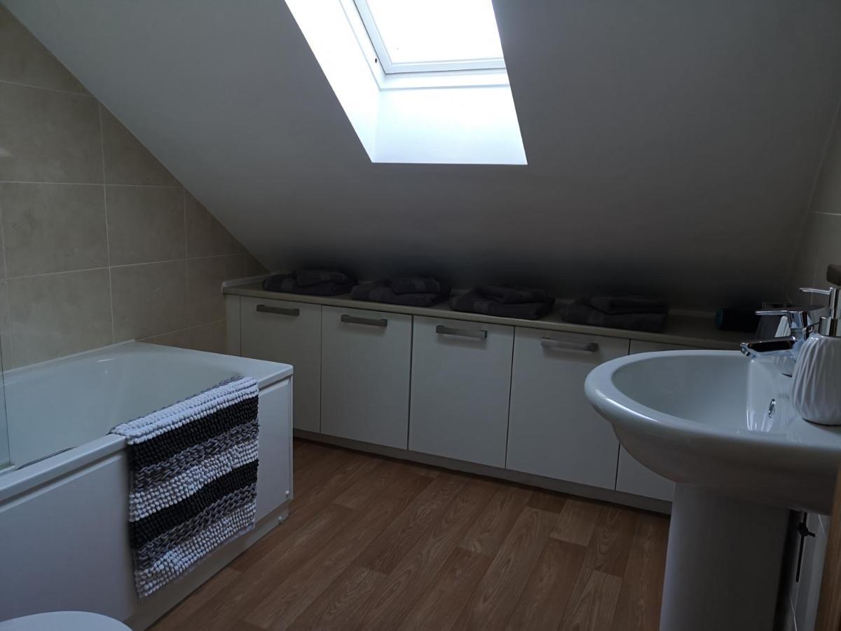 Attic Floor Apartment, City Centre Inverness Zewnętrze zdjęcie